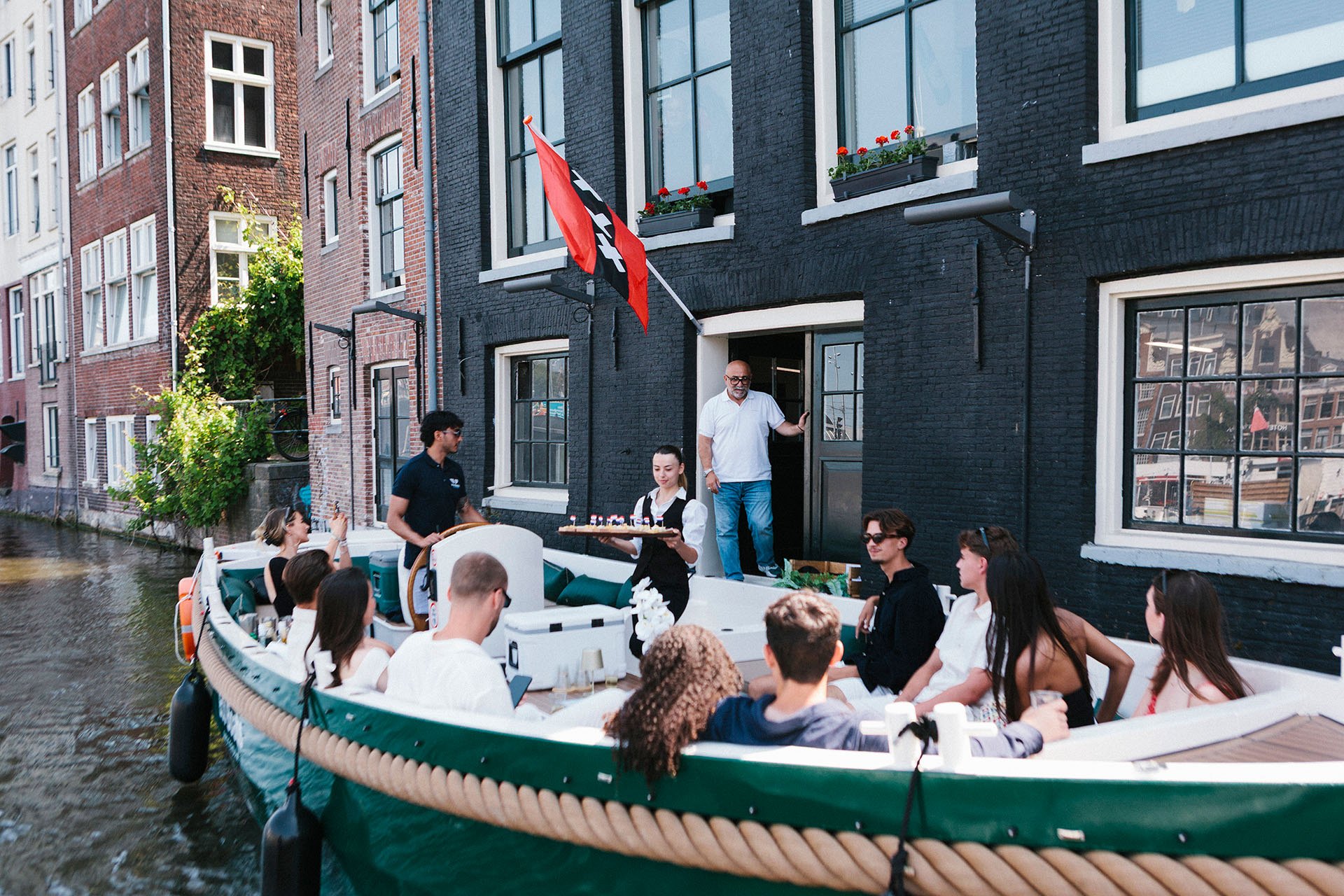 Borrelboot Amsterdam Huren - Privé boot - Onbeperkt Drinken